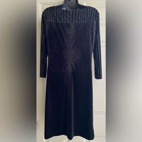 Alex Marie “Cherre” Velvet 3/4 Sleeve Black Dress With Stripes, Size 4 - Picture 3 of 10